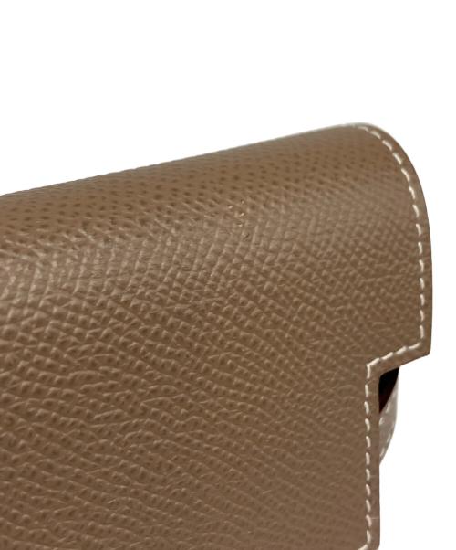 HERMES（エルメス）HERMES (エルメス) ケリーウォレット/シルバー金具/ヴォーエプソン/エトゥープ/C刻印 エトゥープ サイズ:ロングの古着・服飾アイテム