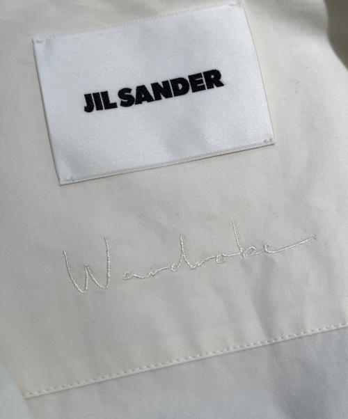 JIL SANDER（ジルサンダー）JIL SANDER (ジルサンダー) バックロゴブルゾン/ロゴ入りジャケット アイボリー サイズ:34の古着・服飾アイテム