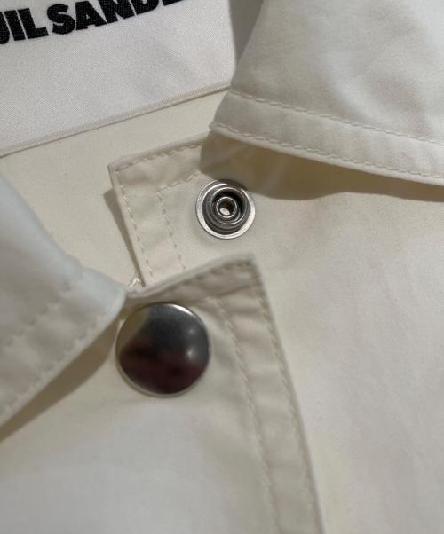 JIL SANDER（ジルサンダー）JIL SANDER (ジルサンダー) バックロゴブルゾン/ロゴ入りジャケット アイボリー サイズ:34の古着・服飾アイテム