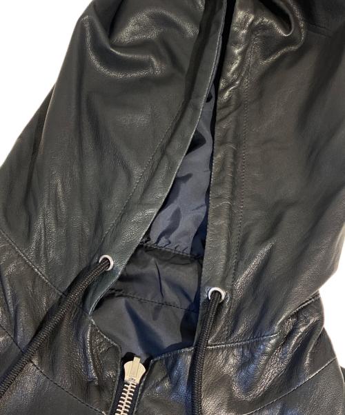 PRADA（プラダ）PRADA (プラダ) リバーシブルレザーフーディー ブラック×ネイビー サイズ:48の古着・服飾アイテム