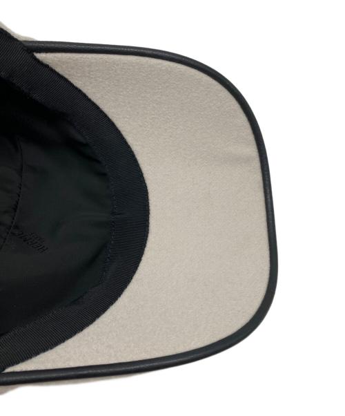 HERMES（エルメス）HERMES (エルメス) レザーパイピングカシミヤキャップ ライトグレー サイズ:60の古着・服飾アイテム