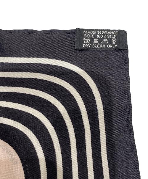 HERMES（エルメス）HERMES (エルメス) カレ 90 ブラック×ホワイト サイズ:90の古着・服飾アイテム