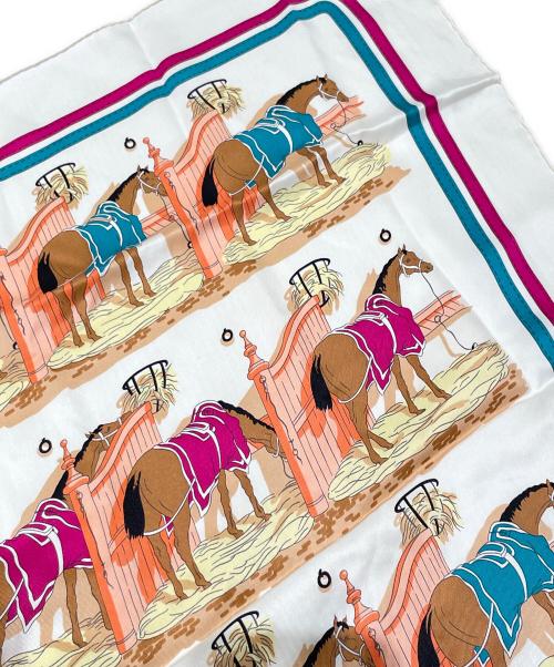 HERMES（エルメス）HERMES (エルメス) カレ 65 ECURIES 厩舎 馬柄 アイボリー サイズ:65の古着・服飾アイテム
