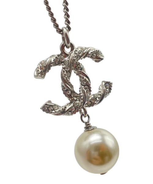CHANEL（シャネル）CHANEL (シャネル) ココマーク パールデザイン ネックレス シルバーの古着・服飾アイテム