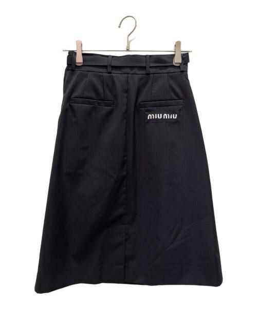 MIU MIU（ミュウミュウ）MIU MIU (ミュウミュウ) ロゴデザイン ベルト付きスカート ネイビー サイズ:38の古着・服飾アイテム