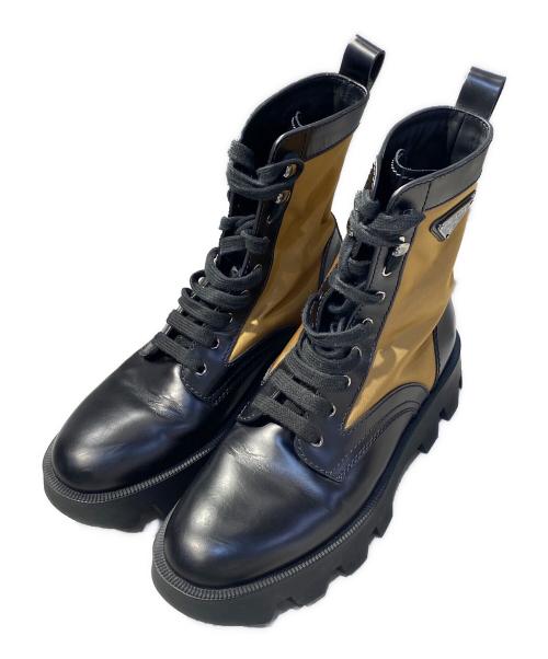 PRADA（プラダ）PRADA (プラダ) ロゴプレート レースアップ ブーツ ブラック×ベージュ サイズ:9の古着・服飾アイテム