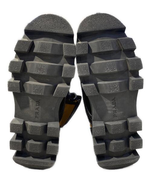 PRADA（プラダ）PRADA (プラダ) ロゴプレート レースアップ ブーツ ブラック×ベージュ サイズ:9の古着・服飾アイテム