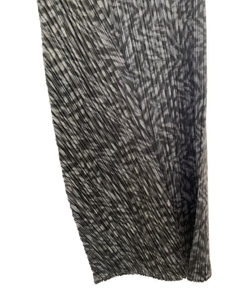 PLEATS PLEASE（プリーツプリーズ）PLEATS PLEASE (プリーツプリーズ) 総柄プリーツパンツ ブラック×グレー サイズ:1の古着・服飾アイテム