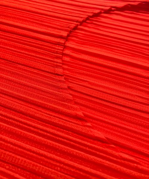 PLEATS PLEASE（プリーツプリーズ）PLEATS PLEASE (プリーツプリーズ) プリーツ ノースリーブ ブラウス オレンジ サイズ:3の古着・服飾アイテム