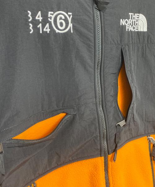 MM6 Maison Margiela（エムエムシックスメゾンマルジェラ）MM6 Maison Margiela (エムエムシックスメゾンマルジェラ) THE NORTH FACE (ザ ノース フェイス) サークルフリースベスト ブラック×オレンジ サイズ:S 未使用品の古着・服飾アイテム