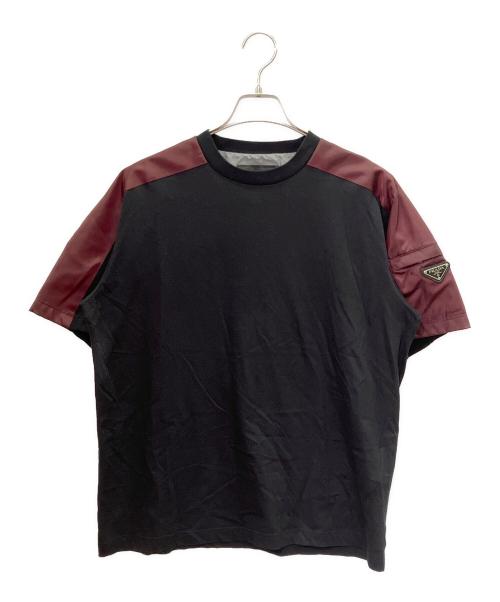 PRADA（プラダ）PRADA (プラダ) 三角ロゴプレート 半袖カットソー ブラック×ボルドー サイズ:Ｍの古着・服飾アイテム