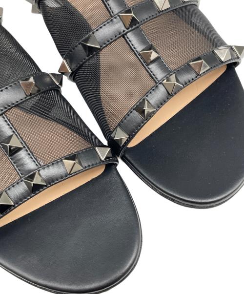 VALENTINO（ヴァレンティノ）VALENTINO (ヴァレンティノ) スタッズ フラットサンダル ブラック サイズ:36の古着・服飾アイテム