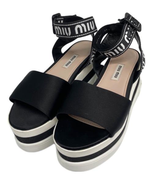 MIU MIU（ミュウミュウ）MIU MIU (ミュウミュウ) 厚底アンクルロゴストラップパンプス ブラック×ホワイト サイズ:35 1/2の古着・服飾アイテム