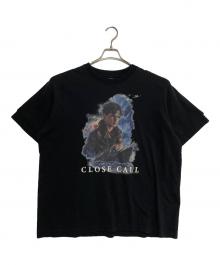 DAIRIKU（ダイリク）の古着「Movie "CLOSE CALL" Swtching Tee」｜ブラック