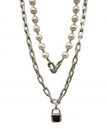 TIFFANY & Co.（ティファニー）の古着「HardWear Pearl Lock Necklace ハードウェア パール ロック ネックレス」｜シルバー