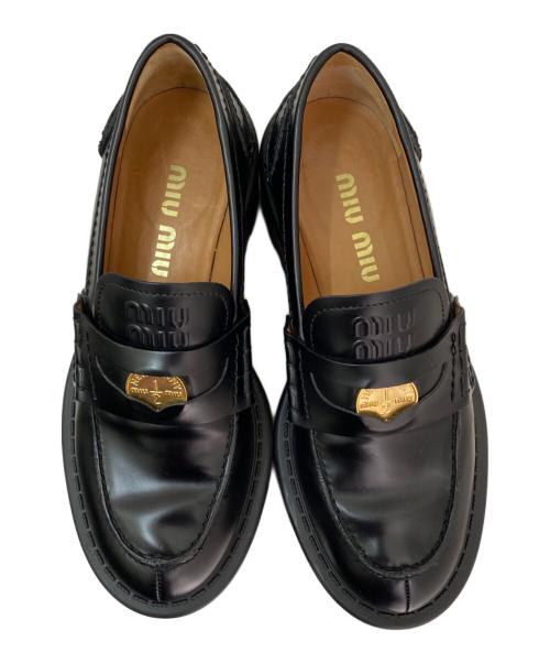 MIU MIU（ミュウミュウ）MIU MIU (ミュウミュウ) ブラッシュドレザーローファー ブラック サイズ:35の古着・服飾アイテム
