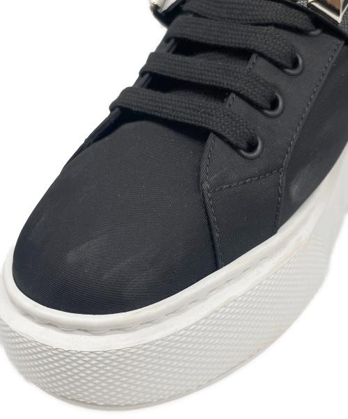PRADA（プラダ）PRADA (プラダ) スタッズバックル付ナイロンスニーカー ブラック×ホワイト サイズ:38 1/2の古着・服飾アイテム