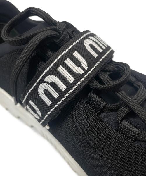 MIU MIU（ミュウミュウ）MIU MIU (ミュウミュウ) MIU RUN ブラック×ホワイト サイズ:39　1/2の古着・服飾アイテム