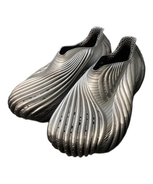 ALIVEFORM（アライブフォーム）ALIVEFORM (アライブフォーム) ARMIS LOW+ NICKEL GRADIENT シルバー サイズ:43の古着・服飾アイテム