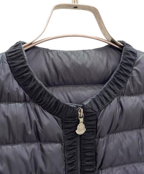 MONCLER（モンクレール）MONCLER (モンクレール) ノーカラー ダウンジャケット ネイビー サイズ:12の古着・服飾アイテム