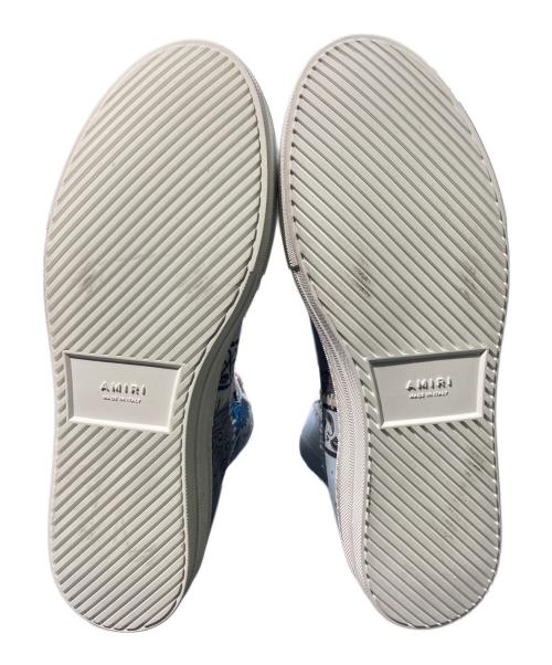 AMIRI（アミリ）AMIRI (アミリ) BANDANA RECONSTRUCTED SUNSET LIGHT BLUE ホワイト×ブルー サイズ:43の古着・服飾アイテム