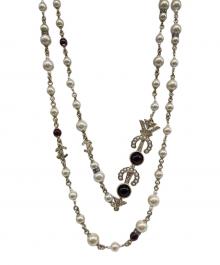 CHANEL（シャネル）の古着「パールストーン ロングネックレス」｜ゴールド×ホワイト