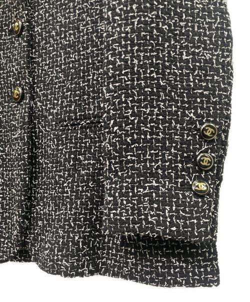 CHANEL（シャネル）CHANEL (シャネル) ココマーク ボタン ツイードジャケット ブラック サイズ:36の古着・服飾アイテム