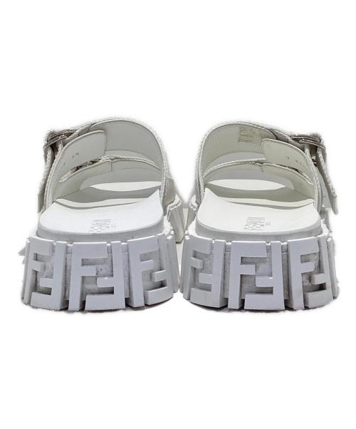 FENDI（フェンディ）FENDI (フェンディ) FFロゴサンダル/レザーサンダル ホワイト サイズ:6 1/2の古着・服飾アイテム