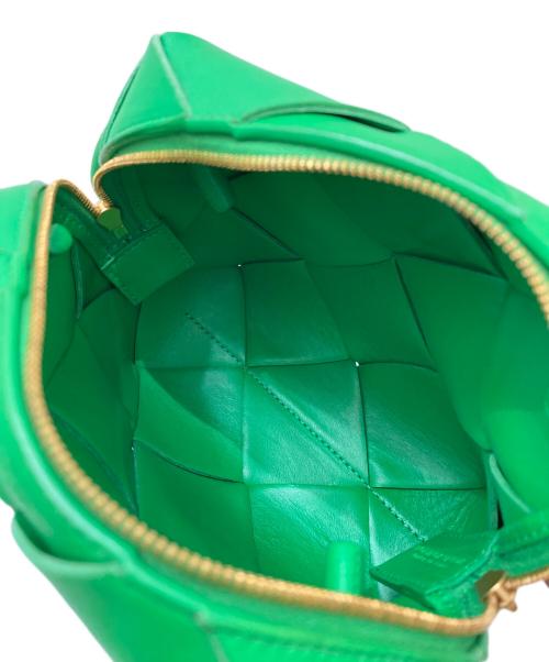 BOTTEGA VENETA（ボッテガベネタ）BOTTEGA VENETA (ボッテガベネタ) ミニカセットカメラバッグ グリーンの古着・服飾アイテム