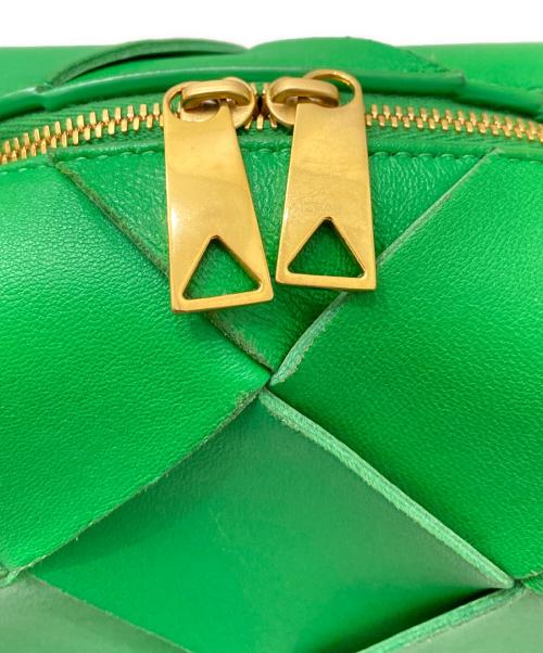 BOTTEGA VENETA（ボッテガベネタ）BOTTEGA VENETA (ボッテガベネタ) ミニカセットカメラバッグ グリーンの古着・服飾アイテム