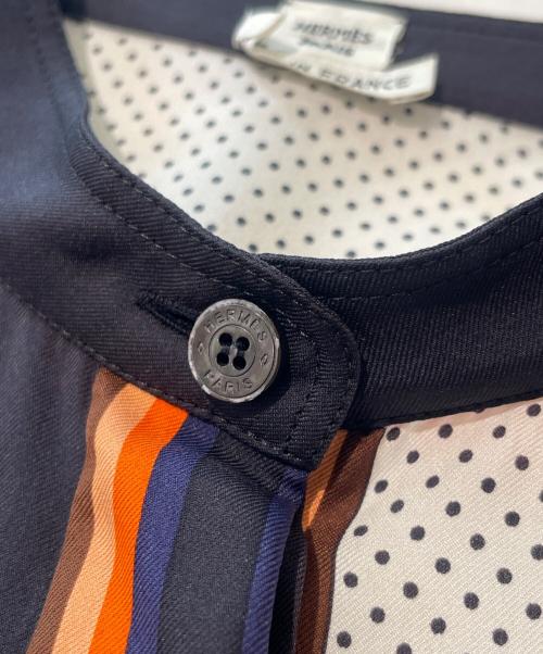 HERMES（エルメス）HERMES (エルメス) All-Over Print Silk Stand-Collar Shirt 総柄シルク スタンドカラーシャツ ブラック×オレンジ サイズ:34の古着・服飾アイテム