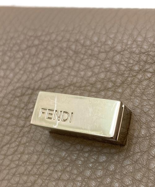 FENDI（フェンディ）FENDI (フェンディ) セレリアコンパクトウォレット エトゥープの古着・服飾アイテム