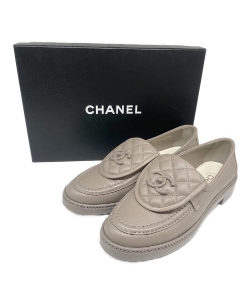 CHANEL（シャネル）CHANEL (シャネル) ココマーク マトラッセ ローファー グレー サイズ:38Cの古着・服飾アイテム