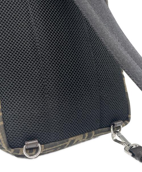 FENDI（フェンディ）FENDI (フェンディ) ボディバッグ フェンディネス FFモチーフ ブラウン サイズ:Sサイズの古着・服飾アイテム