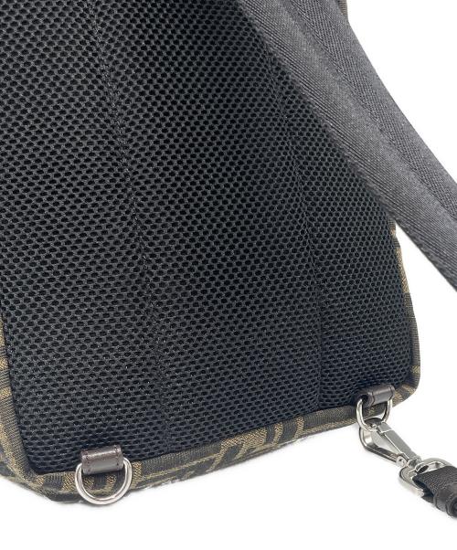 FENDI（フェンディ）FENDI (フェンディ) FENDINESS SMALL BACKPACK ブラウンの古着・服飾アイテム