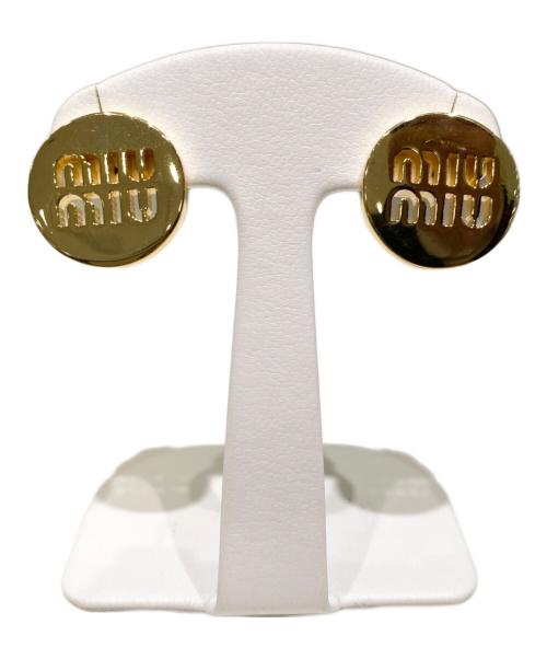 MIU MIU（ミュウミュウ）MIU MIU (ミュウミュウ) ロゴピアス ゴールドの古着・服飾アイテム