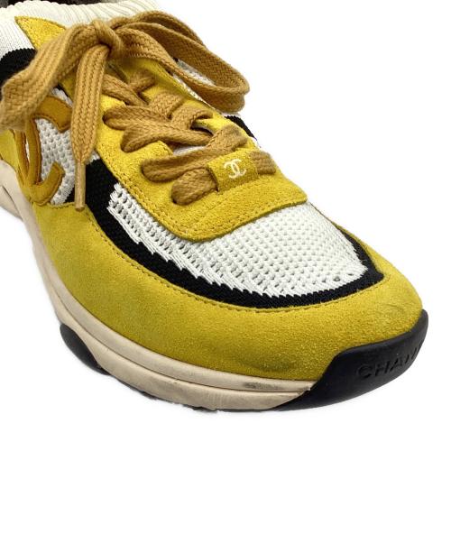CHANEL（シャネル）CHANEL (シャネル) ニット＆スエードカーフスキン スニーカー イエロー×ホワイト サイズ:EU44の古着・服飾アイテム