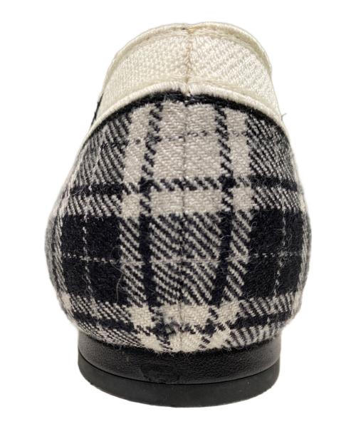 Christian Dior（クリスチャン ディオール）Christian Dior (クリスチャン ディオール) リボンフラットフォームパンプス ライトグレー×ブラック サイズ:36 1/2の古着・服飾アイテム