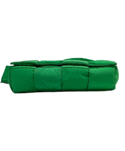 BOTTEGA VENETA（ボッテガベネタ）BOTTEGA VENETA (ボッテガベネタ) PADDED CASSETTE/ パデットテックカセット グリーン サイズ:ミディアム/mediumの古着・服飾アイテム