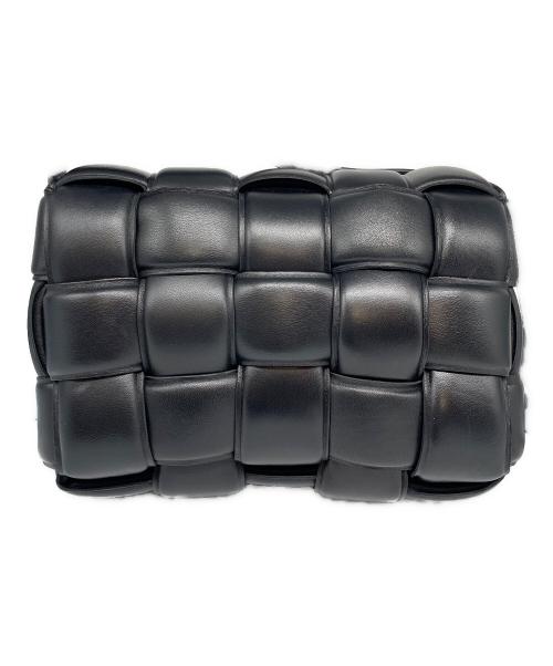 BOTTEGA VENETA（ボッテガベネタ）BOTTEGA VENETA (ボッテガベネタ) Padded Cassette Shoulder Bag Nero/パデット カセット ショルダーバッグ  ブラックの古着・服飾アイテム