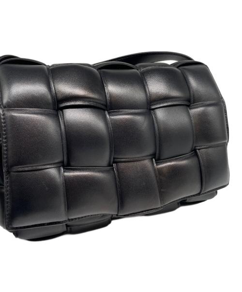 BOTTEGA VENETA（ボッテガベネタ）BOTTEGA VENETA (ボッテガベネタ) Padded Cassette Shoulder Bag Nero/パデット カセット ショルダーバッグ  ブラックの古着・服飾アイテム