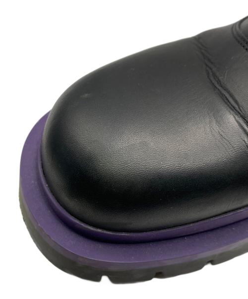 BOTTEGA VENETA（ボッテガベネタ）BOTTEGA VENETA (ボッテガベネタ) レザーシューズ ブラック×パープル サイズ:41の古着・服飾アイテム