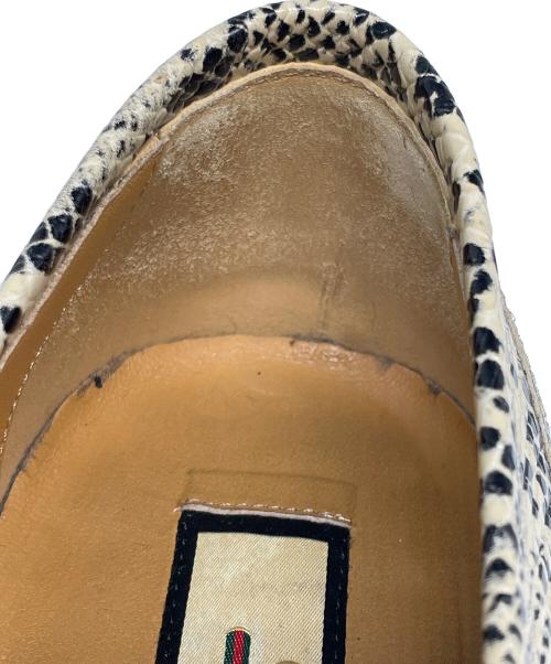 GUCCI（グッチ）GUCCI (グッチ) ホースビット シェリーライン レザーローファー ベージュ サイズ:8の古着・服飾アイテム