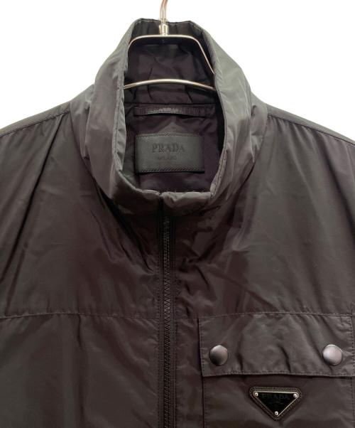PRADA（プラダ）PRADA (プラダ) ナイロン 三角プレートブルゾンジャケット ブラック サイズ:46の古着・服飾アイテム