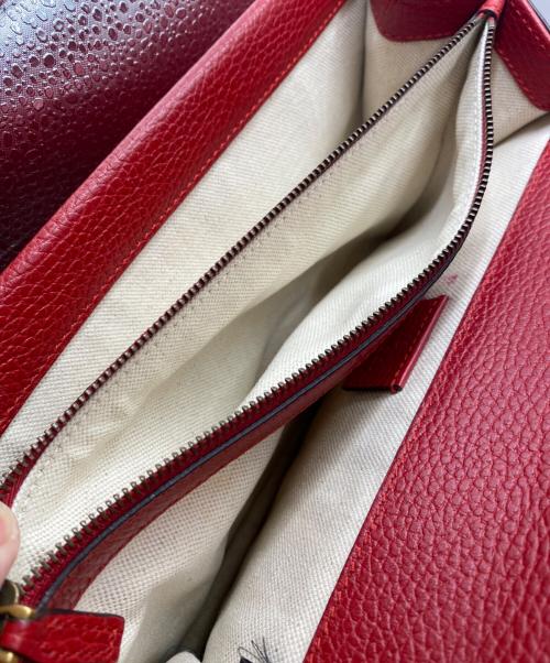 GUCCI（グッチ）GUCCI (グッチ) ショルダーバッグ レッドの古着・服飾アイテム