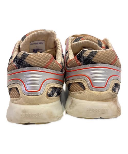 BURBERRY（バーバリー）BURBERRY (バーバリー) チェック マトリックス スポーツスニーカー ベージュ×ホワイト サイズ:42の古着・服飾アイテム