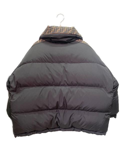 FENDI（フェンディ）FENDI (フェンディ) FFロゴ ダウンジャケット ブラウン サイズ:Ｓの古着・服飾アイテム