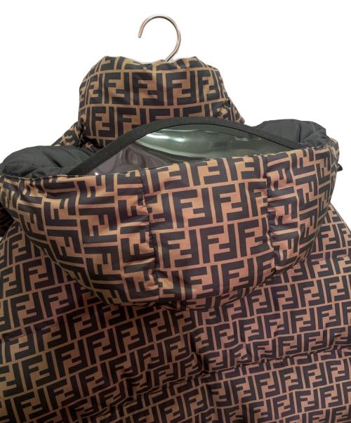 FENDI（フェンディ）FENDI (フェンディ) FFロゴ ダウンジャケット ブラウン サイズ:Ｓの古着・服飾アイテム