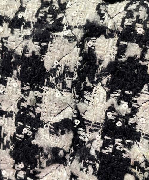 CHANEL（シャネル）CHANEL (シャネル) Wフラップ マトラッセ ツイードショルダーバッグ ホワイト×ブラック サイズ:25の古着・服飾アイテム