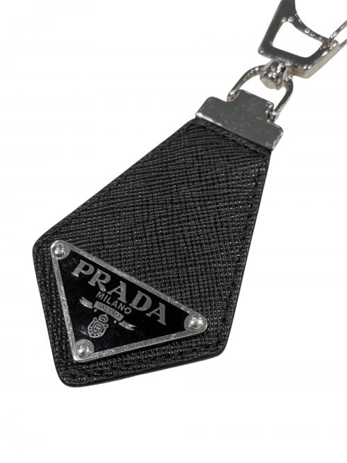 PRADA（プラダ）PRADA (プラダ) トライアングルロゴキーホルダー ブラックの古着・服飾アイテム